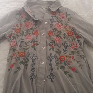 Kyla seo embroidered 3/4 button down